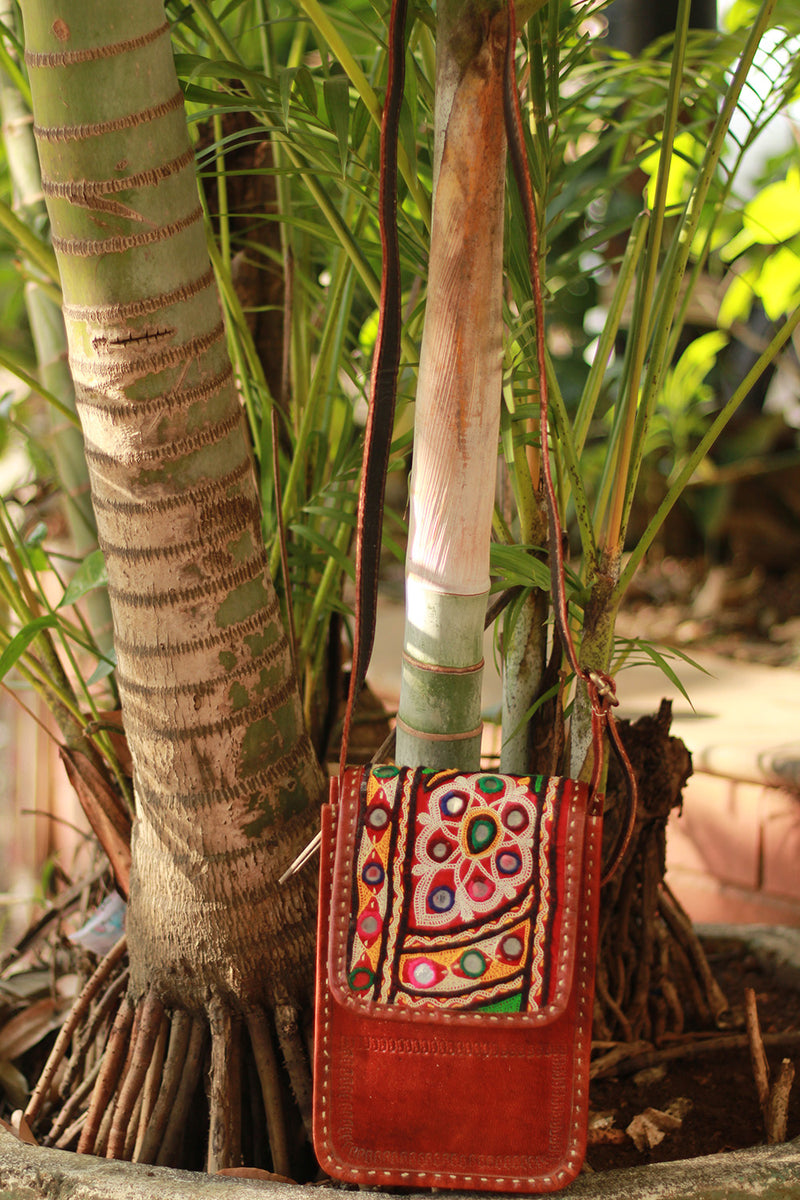 Handcrafted Kutchi Leather Bag Woven | Brown