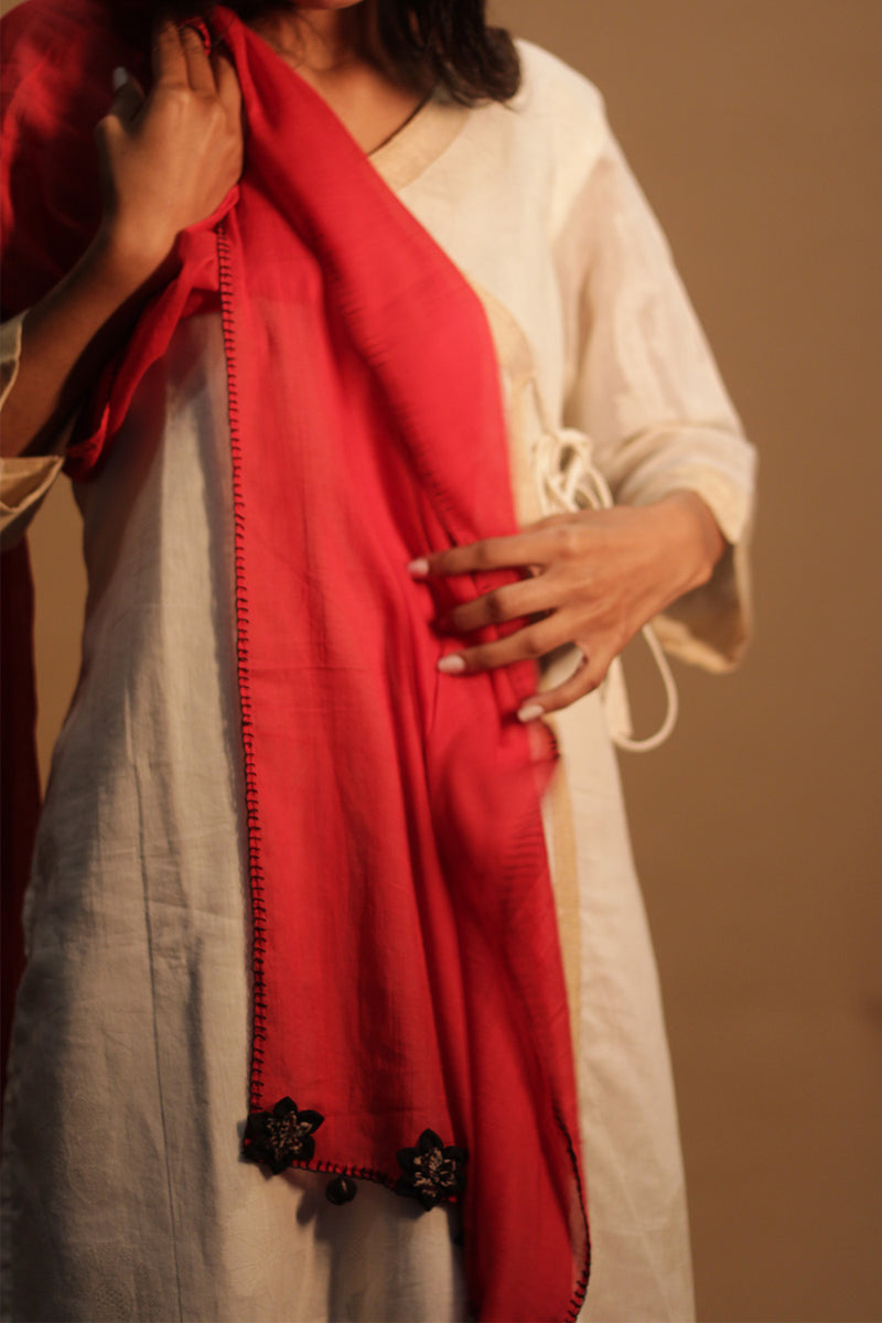 Phulwari | Mul Stole with Chindi Florettes | Scarlet