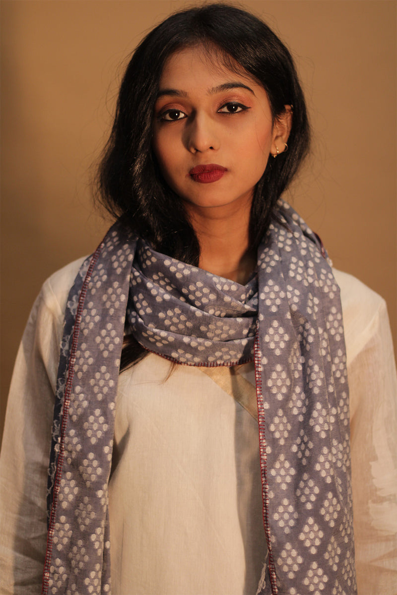 Phulwari | Banarasi Cotton Stole with Chindi Florets | Pearl Grey