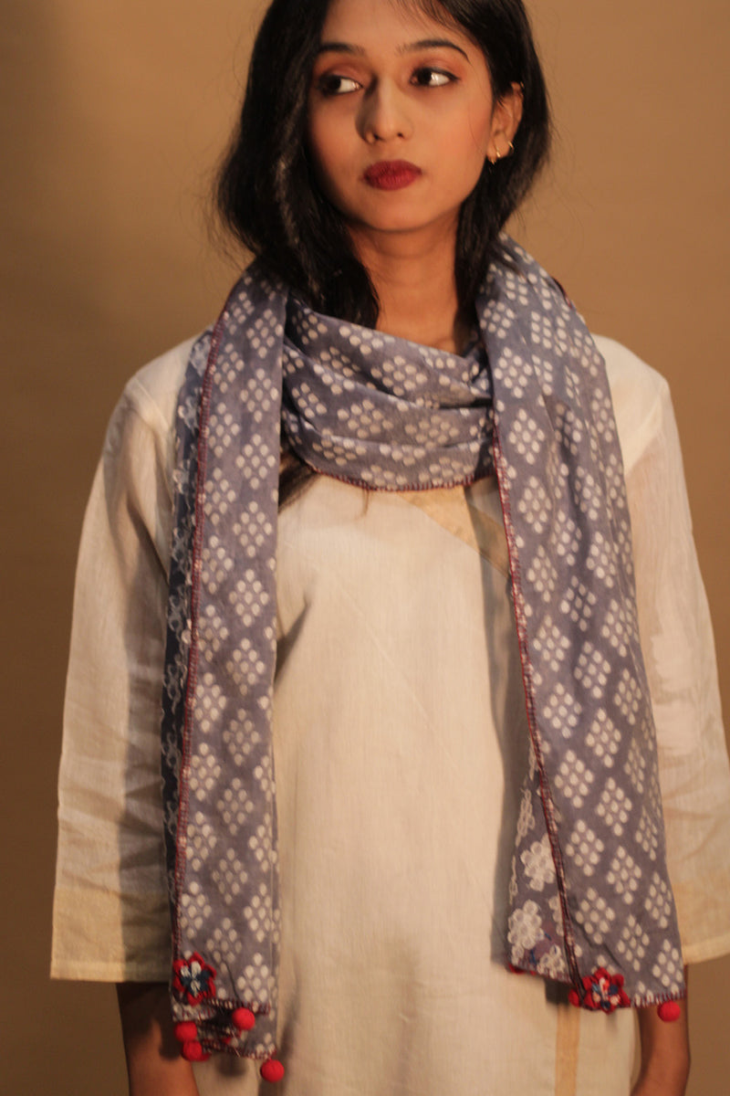 Phulwari | Banarasi Cotton Stole with Chindi Florets | Pearl Grey