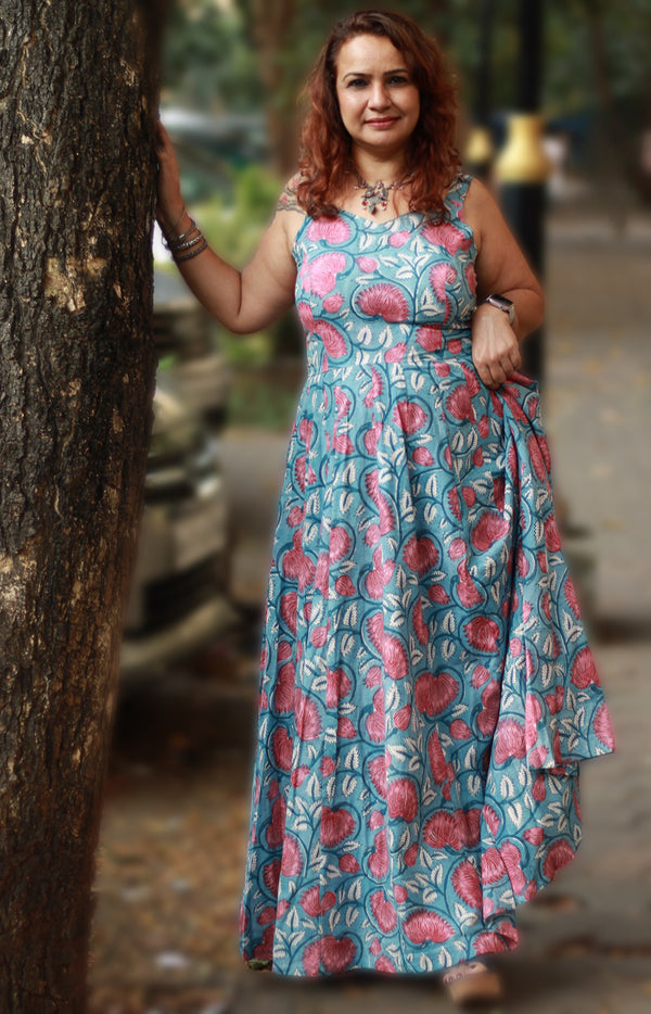 Tarangini | Long  Kali Dress | Blue & Red Florals Sanganeri