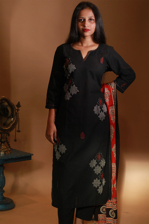 Riya | Embroidered Cotton Kurta | Black