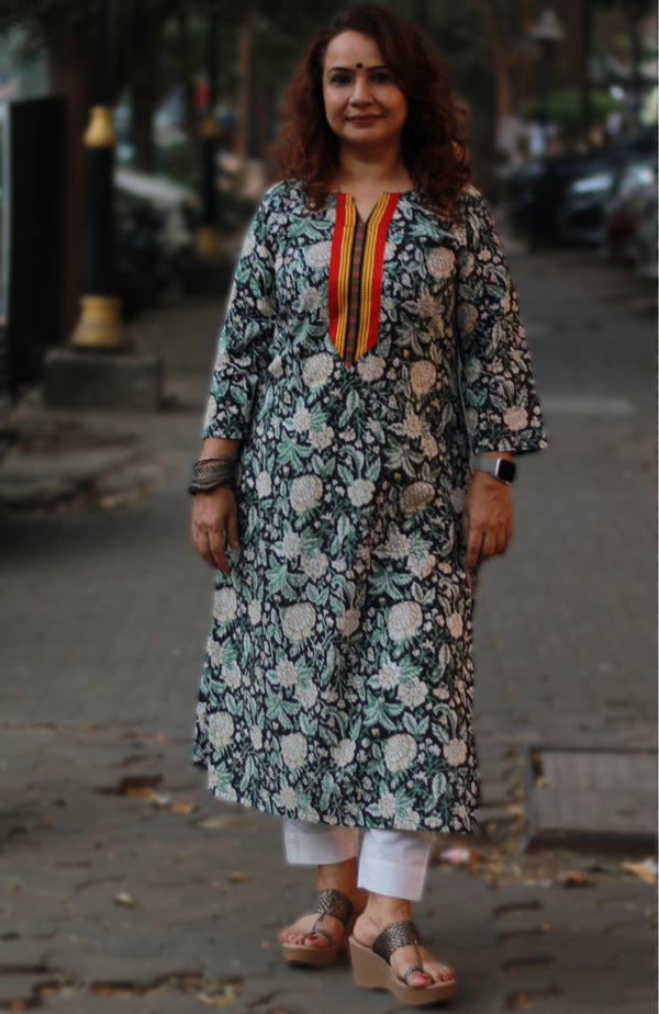 Arya | Long Kurta | Noir Floral Sanganeri with Mashroo Yoke