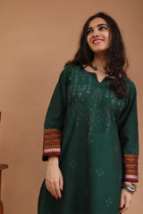 Daana | Tangaliya Kurta | Forest Green with Multicolour Khunn