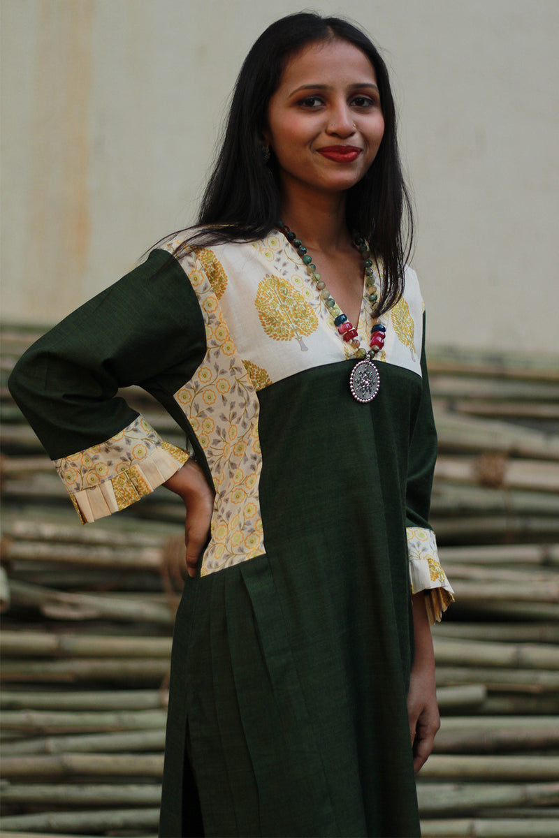 Mehek | Long Kurta | Green With Yellow Sanganeri