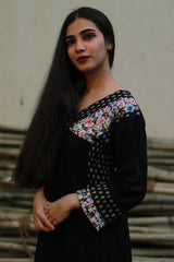 Mehek | Long Kurta | Noir with Floral Sanganeri