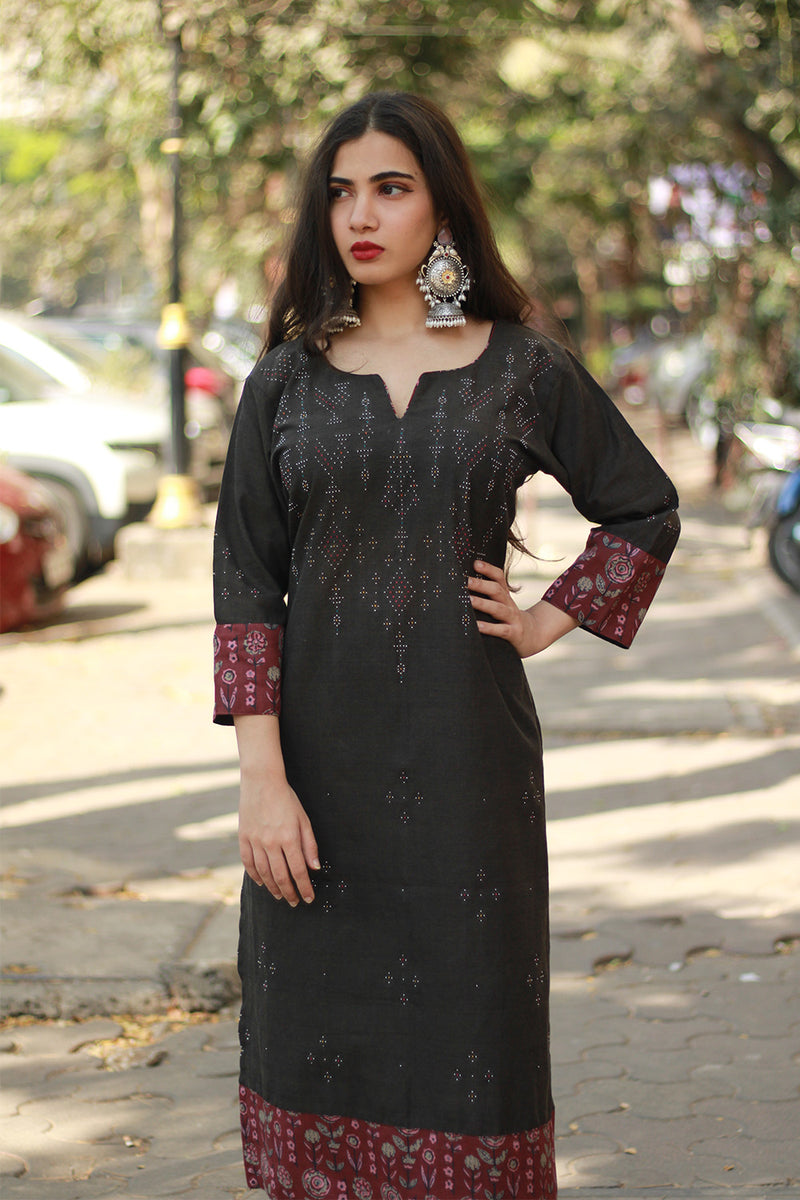 Daana | Tangaliya Kurta | Sienna Brown With Maroon Sanganeri