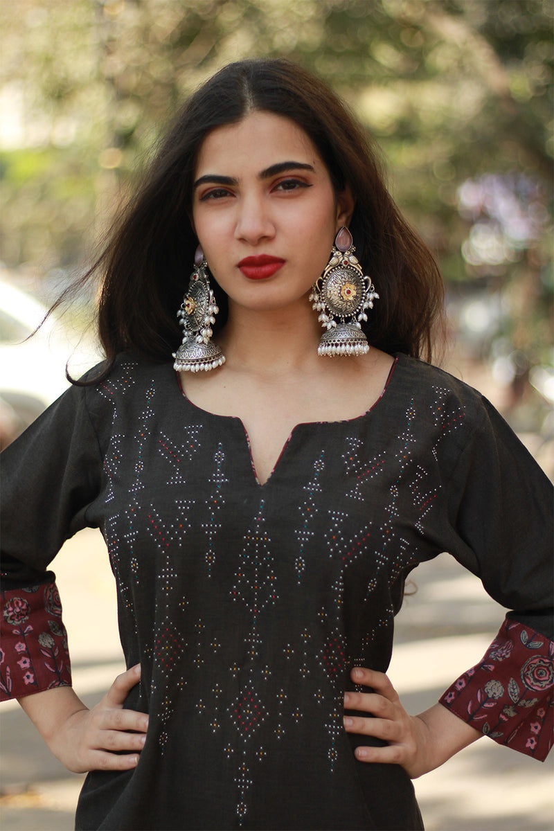 Daana | Tangaliya Kurta | Sienna Brown With Maroon Sanganeri