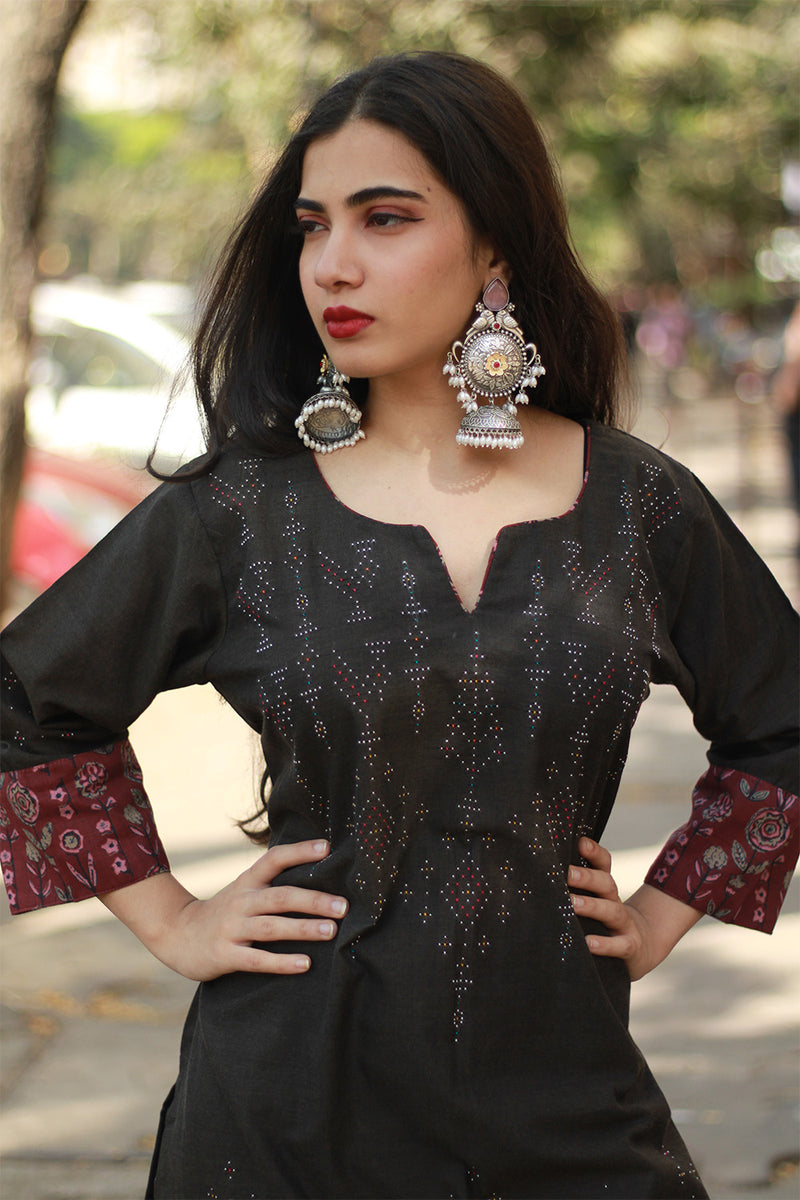 Daana | Tangaliya Kurta | Sienna Brown With Maroon Sanganeri