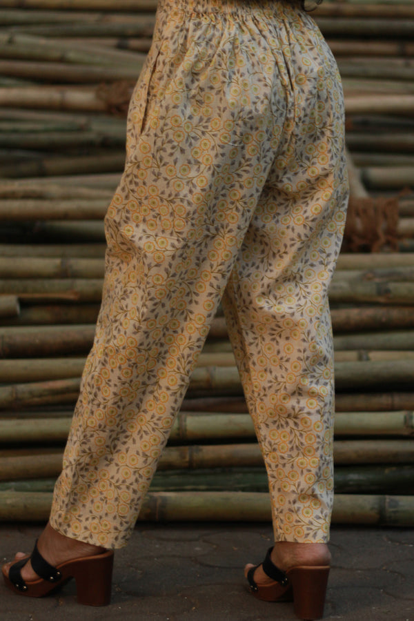 Ravina | Slim Pants | Yellow Sanganeri