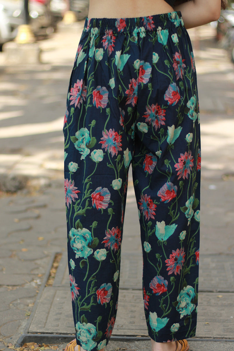 Ravina | Slim Pants | Navy Sanganeri