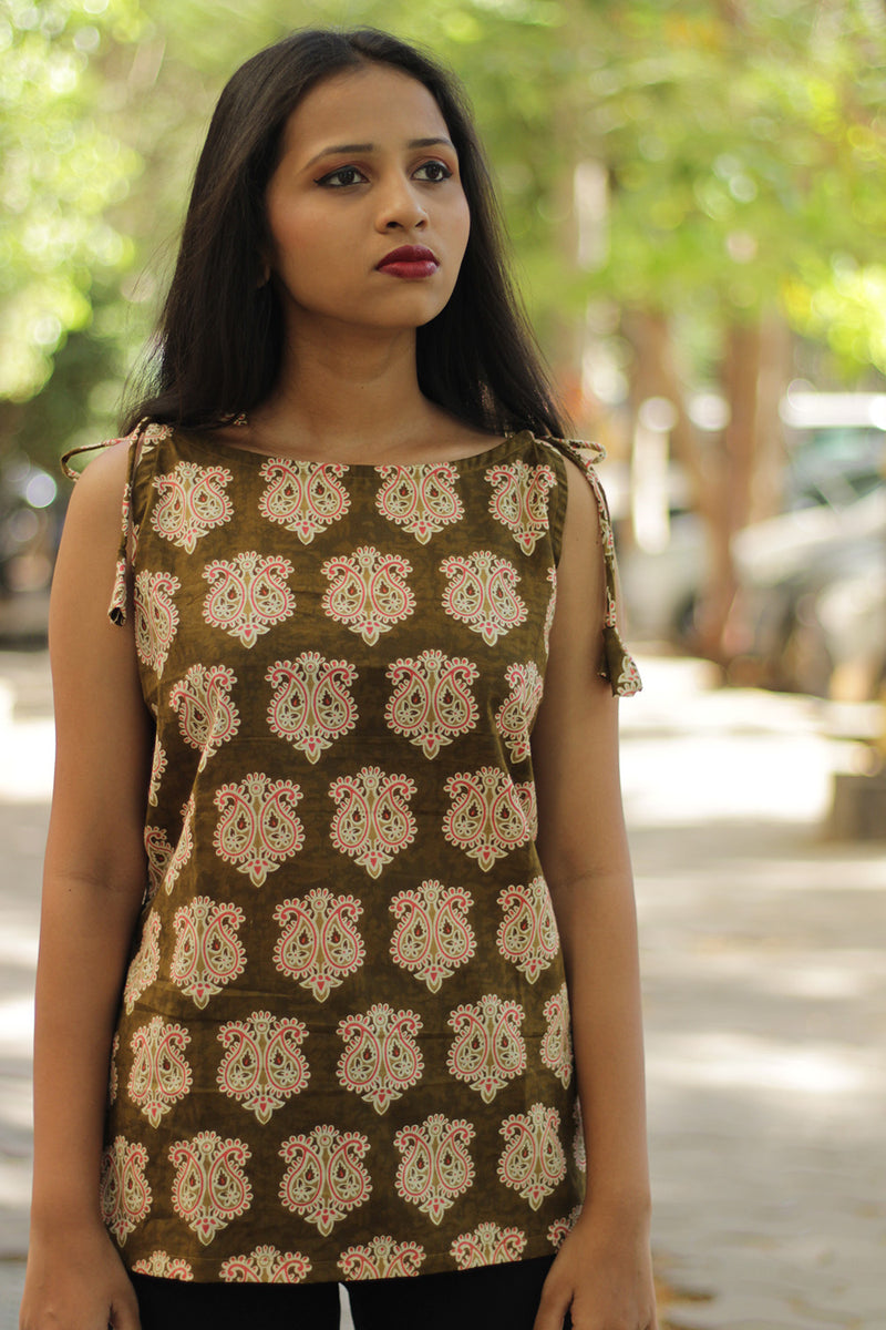 Chanchal | Dori Top | Green Floral Kairi Bagru