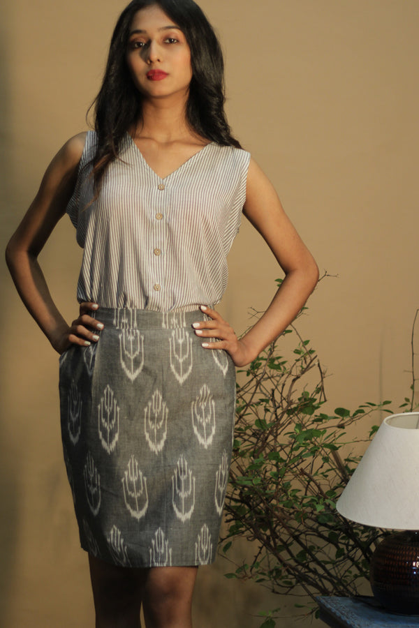 Front Buttoned Vest | Maheshwari Cotton-Silk | Grey Stripes