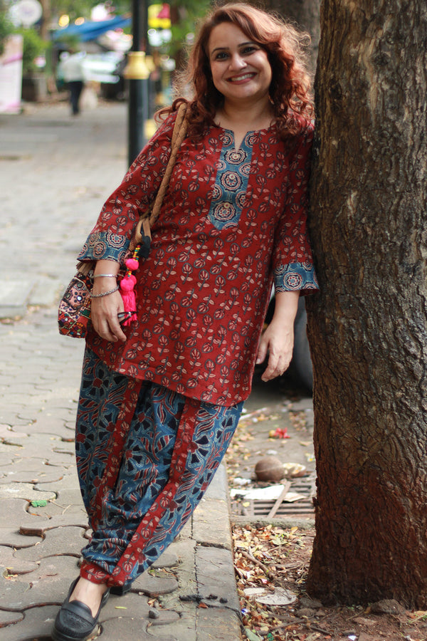 Shubhra | Short Kurta | Kali Ajrakh | Madder