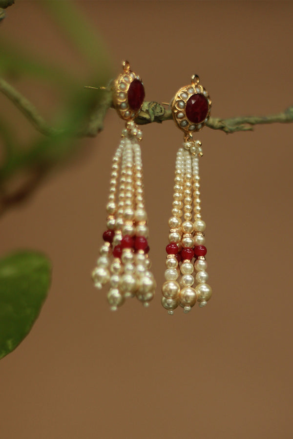 Adaayein | Kundan Earring | Tassels