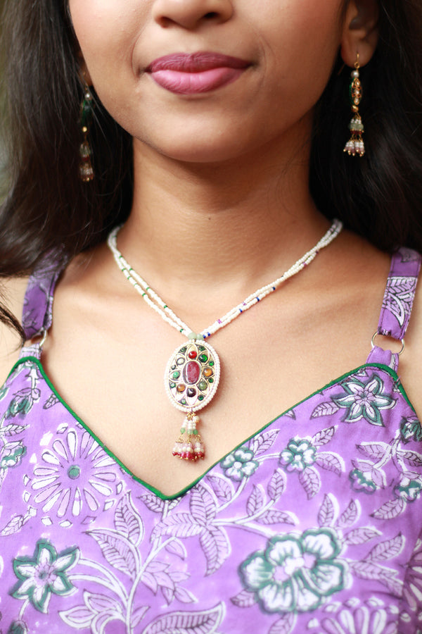 Adaayein | Small Necklace Set